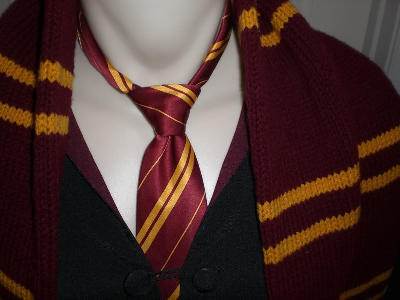 Harry Potter Gryffindor Scarf Pic Intense 3112